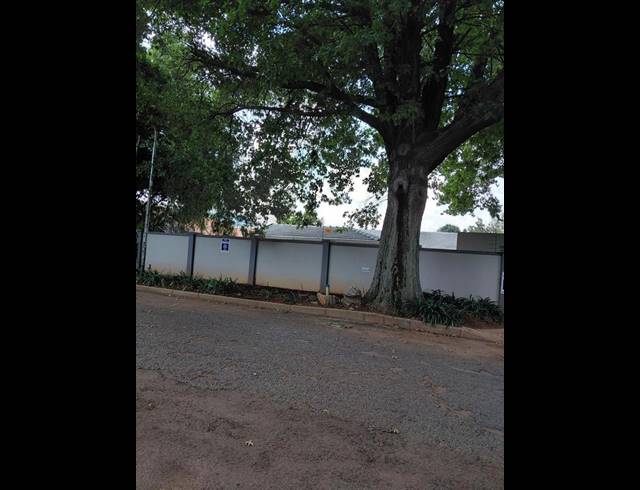 3 BEDROOM PROPERTY TO RENT IN MONTGOMERY PARK